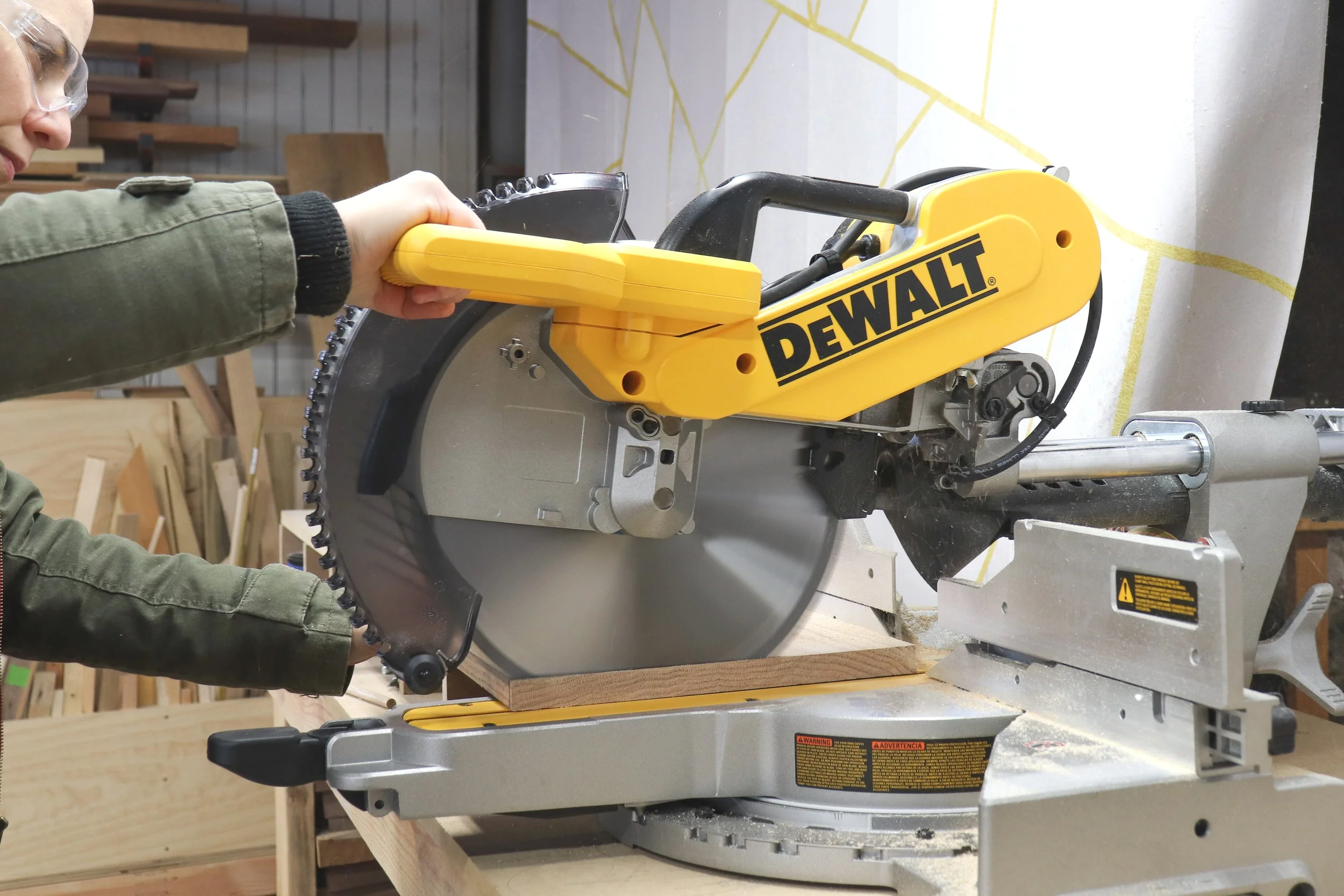DEWALT 15 Amp Corded 12 in. Double Bevel Sliding Compound Miter